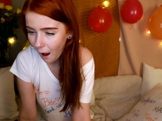 little_mystery  Busty brunette