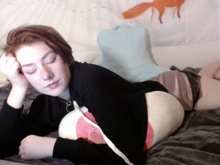 ladyghost19  Dark haired babe