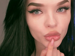 getting_high_  busty hottie gently jerks her cunt