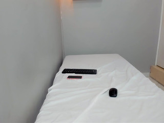 cute_molly18 young girl masturbates lips sex