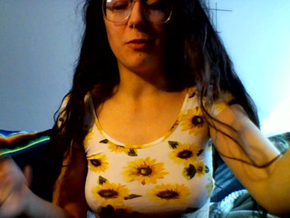 nerdygirl30 Sultry brunette