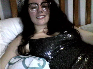 nerdygirl30 chick fucks herself with a big rubber dildo