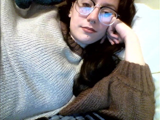 nerdygirl30 Busty girl