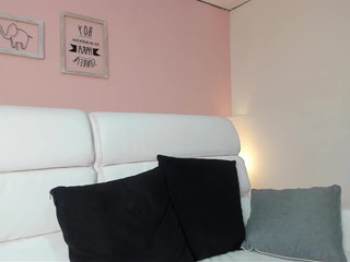 lilicarter_ online show January 2020