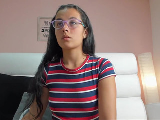 lilicarter_ sweet ass and broken cap