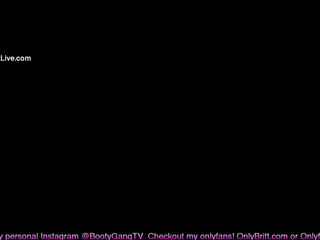 butterybubblebutt luxurious bitch in no hurry to undress