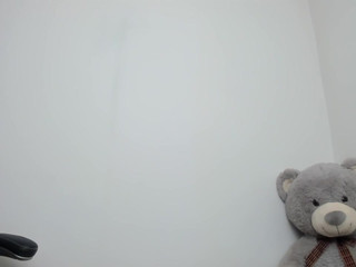 anya_fox busty passion licks nipples