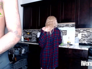 mimipanini gets squirt orgasm