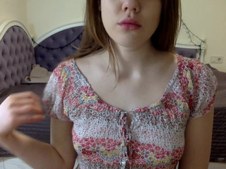 patriciashiny crazy babe posing nude