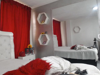 lolita_smith69 busty cutie showed the cap