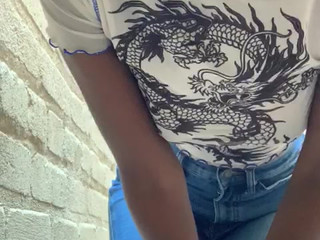 Sexmeat Hot brunette