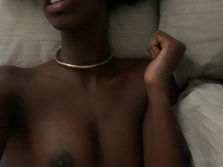 Sexmeat impressive babe fucks anus