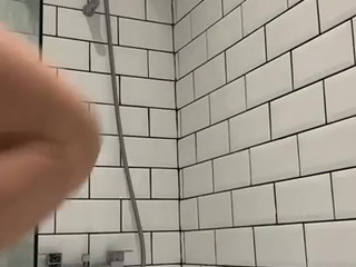 lexi_xxox gorgeous brunette girl passionately sucks dildo