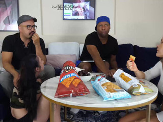 realhousewifeoffinlandxxx shy babe shows her natural tits