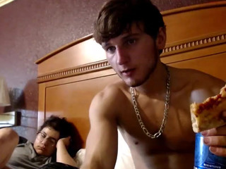 thegodoflube juicy babe fucks her shaved pussy