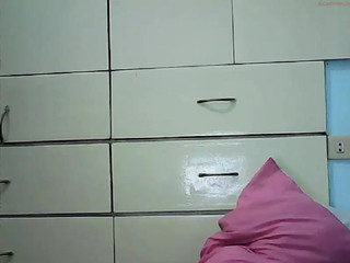 sweetest_mia cute babe masturbating with sex toy