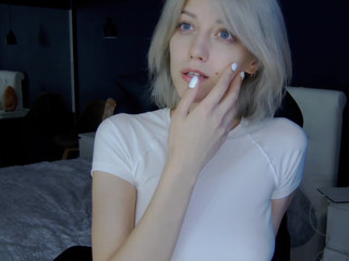 sweet_tinker_bell passionate chick shines pussy