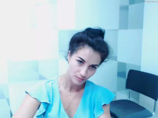 krisveyi Piquant beauty