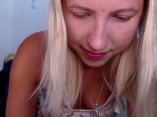 happylizavetta caresses pussy in the pharmacy