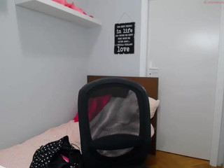 silvia_ami bitch with big tits rides vagina toy