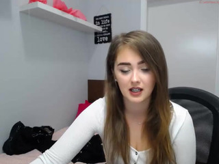 silvia_ami sexy wench sucks dick