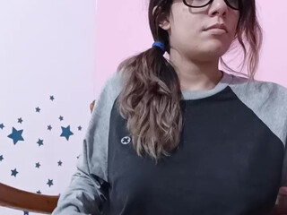 Aangy766 Busty courtesan