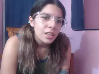 Aangy766 fucks herself in pussy