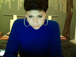 beatrice303 busty slut fucks her cunt with a sex toy