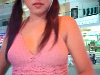 Bella Nasty busty kitty sucking penis