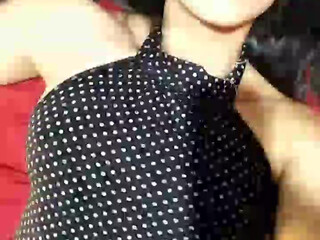 bianca0202 lustful babe caresses herself with fingers