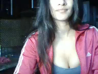 bianca0202 beautiful chick jerks off her cunt