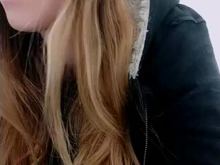 efitopia exquisite bitch pulls pussy