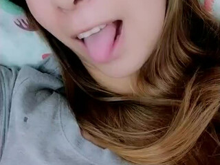 efitopia perfect swell caresses sex lips