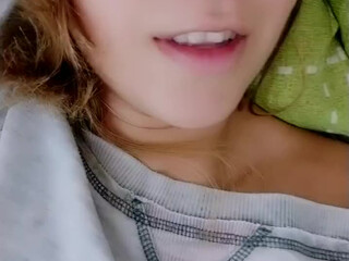 efitopia burning leggy babe pulls clit