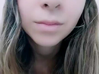 efitopia cute girl sucks penis