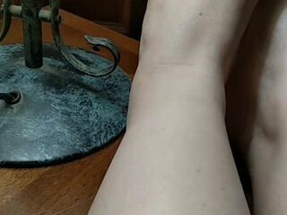 Fioredifica luxurious lady boldly hammering her ass