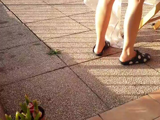 intrigante66 naked handjob on the floor