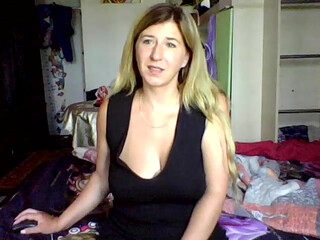 Hottasha nude bitch fucks anus ass