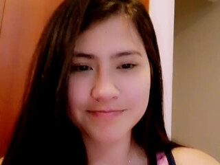 karlitta2 experienced slut caresses intimate places