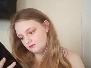 Larasexgirl gorgeous mare jerks off pussy