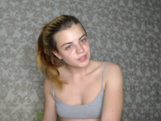 Klubni4ka3 the charming beauty seduces with magnificent forms