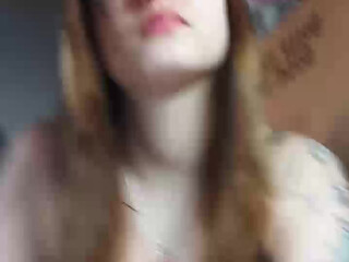 Lenli xxx tanned lady fucks her friend