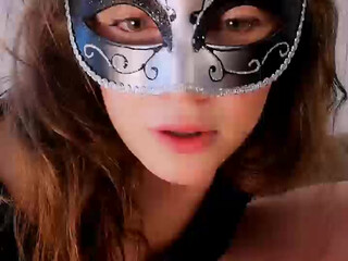 Liaconforti999 hot lady passionately pulls pussy