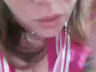 Leonessafree with dildo relaxes her shaved vagina