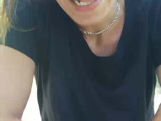 Lolisarah hot female fucks herself in the anus