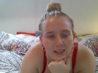 Lizzielou whore in police uniform