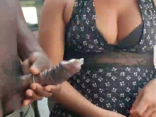 loirasexxxx1 masturbating and playing with her pussy