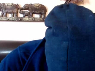 Manuela9000 Busty young lady