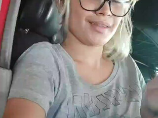 Partyrockcam multiple videos of her cumming