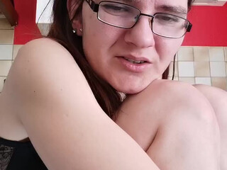 rachou1 Mischievous woman